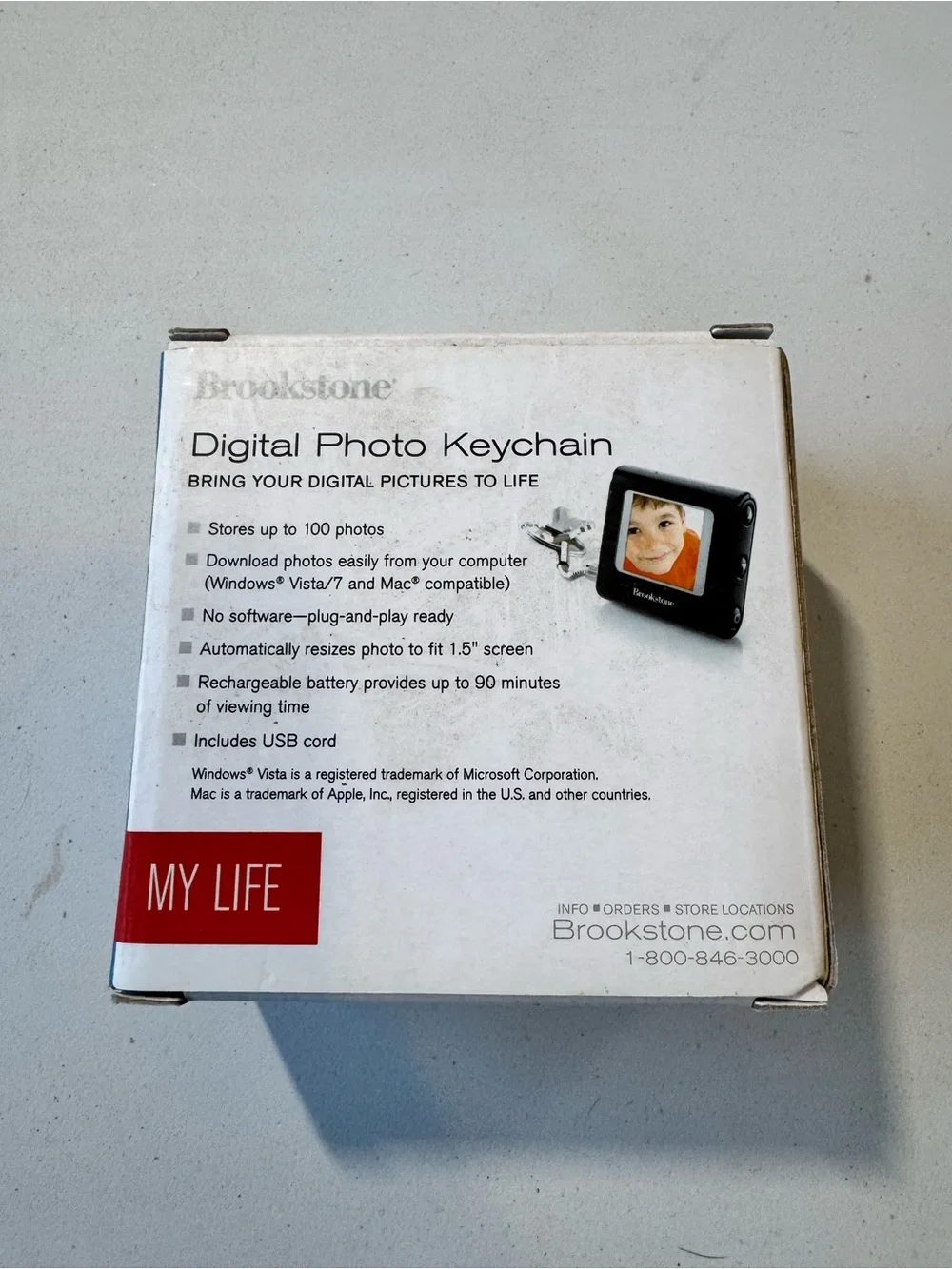 Brookstone Black Digital Photo Keychain with Color Display
